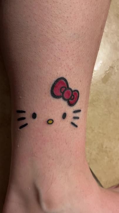 Simple 3x3 Tattoos, Hello Kitty Small Tattoo, Leg Tattoos Easy, Hello Kitty Henna, Hello Kitty Tramp Stamp, Hello Kitty Tattoo Design, Tattoo Hello Kitty, Hello Kitty Tattoo Ideas, Easy Hand Drawings