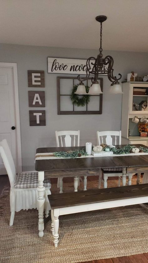 Dinner Room Wall Decor Ideas, Eat In Kitchen Wall Decor, Big Wall Dining Room Decor Ideas, Dinning Room Decor Ideas, Dining Room Wall Decor Ideas, Dining Area Wall Decor Ideas, Small Living And Dining Room, Farmhouse Dining Room Wall Decor, Bungalow Dining Room