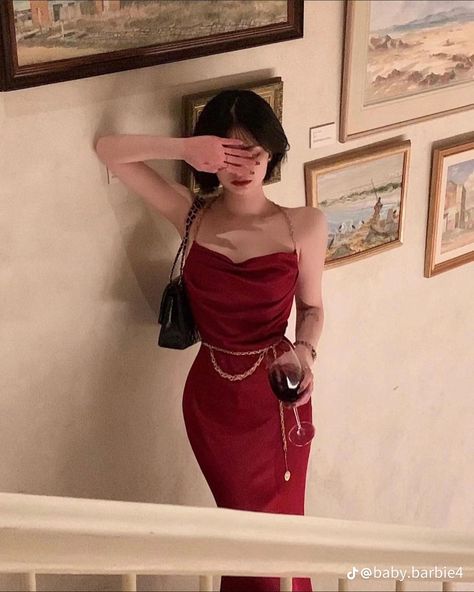 Chloe Gong, Prom Inspiration, Dark Red Dresses, Red Dresses Classy, Dark Feminine Aesthetic, Aesthetic Coquette, Dress Aesthetic, Feminine Aesthetic, Simple Trendy Outfits