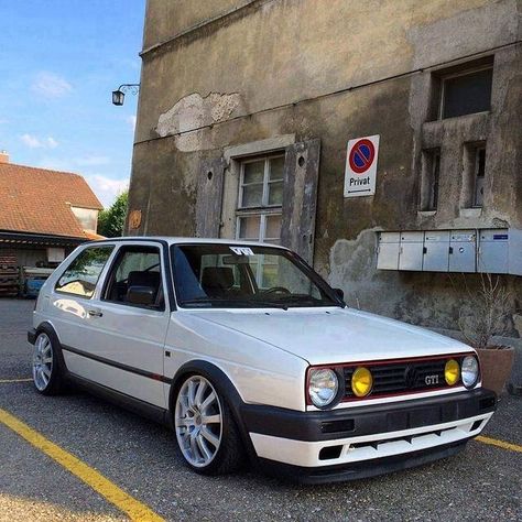 Golf Mk2 Mk2 Golf, 370z Nismo, Volkswagen Golf Mk1, Carros Bmw, Vw Ideas, Vw Mk1, Vw Gti, Golf Mk3, Golf Decor