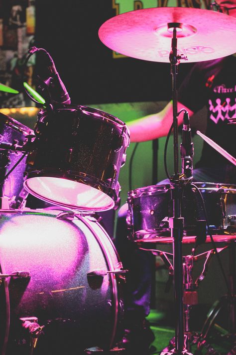 ig: @lostfiilms #photography #concert #aesthetic Pop Rocks Aesthetic, Pink Drums Aesthetic, Pink Band Aesthetic, Spunky Aesthetic, Pink Rock Aesthetic, Pink Rockstar Aesthetic, Drummer Aesthetics, 90s Punk Aesthetic, Pop Star Aesthetic