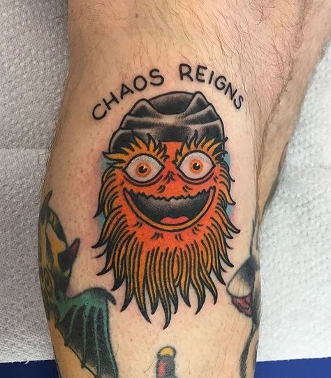 TSN on Instagram: “Chaos most definitely reigns 😵 • (via @stevefawleytattoos)” Gritty Tattoo, Philadelphia Flyers Tattoo, Philadelphia Tattoo, Hockey Guys, Modern Tattoos, Funny Tattoos, Philadelphia Flyers, Great Tattoos, Amazing Ideas