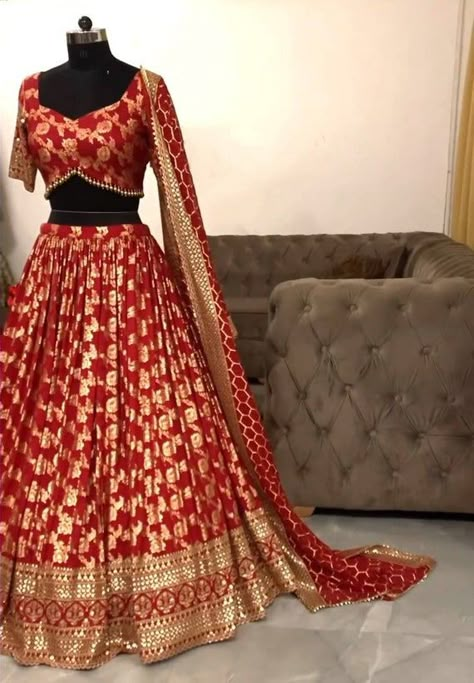 Check out this item in my Etsy shop https://www.etsy.com/in-en/listing/1343370598/sabyasachi-inspired-lehengabridal Banarasi Lehenga Sabyasachi, Red Lehngas, Red Banarasi Lehenga, Customised Lehenga, Beautiful Lengha, Favourite List, Asia Wedding, Bridal Jewlery, Lehenga Bridesmaid