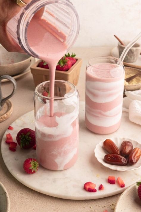 Healthy Erewhon-inspired strawberry probiotic smoothie in a glass jar, ready to drink. Writing Rituals, Probiotic Smoothie, High Protein Vegetarian Recipes, Strawberry Almond, Avocado Toast Recipe, Strawberry Smoothie, Dessert Appetizers, Frozen Strawberries, Toast Recipes