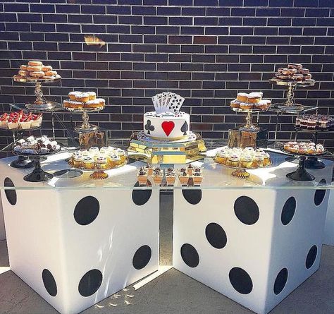 Close up of the dessert table from the casino themed birthday party styled  by @elladee Retirement Party Centerpieces, Casino Night Food, Casino Roulette, Las Vegas Party, Party Food Themes, Casino Party Foods, Adult Party Themes, Vegas Theme, Casino Party Decorations