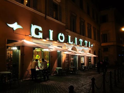 Giolitti: An Ice Cream Lover’s Paradise - Iberia Joven Ancient Roman Empire, Ice Cream Lover, Watercolor Projects, Roman Holiday, An Ice Cream, Ice Cream Shop, Classic Films, Ancient Romans, Roman Empire