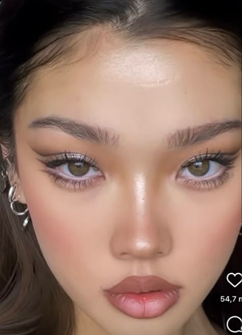 Prom Makeup Almond Eyes, Etheral Make Up, Wallpaper Instagram, Eye Makeup Pictures, Ethereal Makeup, Smoky Eyes, Dope Makeup, Edgy Makeup, Makeup Eye Looks