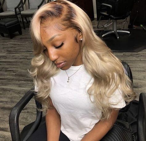 Blonde Hair With Brown Roots, Blonde Hair With Roots, Blonde Curly Wig, Honey Blond, Frontal Wig Hairstyles, Honey Blonde Hair, Ash Blonde Hair, Frontal Hairstyles, Hair Laid