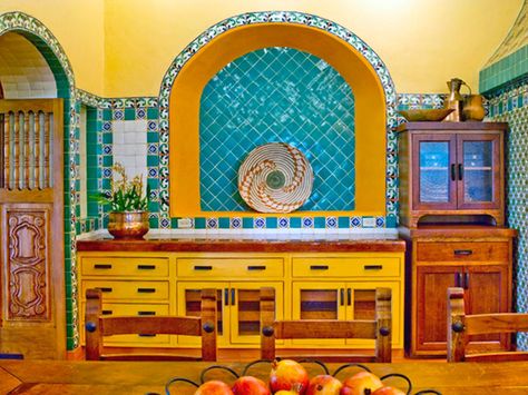 HGTV.com has inspirational pictures, ideas and expert tips to help you find out the best colors to paint your kitchen. Mexican Kitchen Design, Spanish Kitchen Design, Colorful Kitchen Backsplash, Mexican Style Kitchens, Southwestern Kitchen, Popular Kitchen Colors, Yellow Kitchen Designs, Hgtv Kitchens, Spanish Kitchen