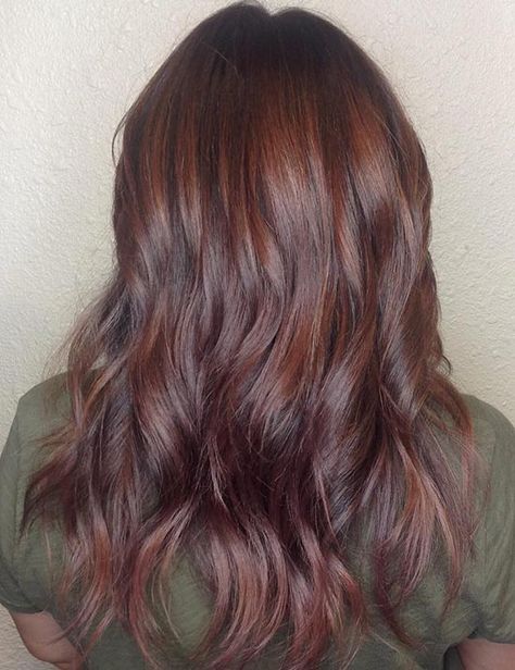 20 Amazing Auburn Hair Color Ideas You Can’t Help Trying Out Right Away Auburn Hair Color Ideas, Party Hairstyles For Long Hair, Auburn Hair Color, Easy Party Hairstyles, Auburn Balayage, Red Ombre Hair, Auburn Color, Short Ombre, Hair Color Caramel