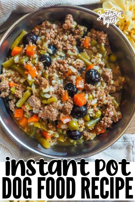 Easy Homemade Dog Food, Food Instant Pot, Dog Food Recipes Crockpot, Dog Food Recipe, Make Dog Food, Dog Treats Homemade Recipes, Natural Dog Food, Healthy Dog Food Recipes, Puppy Food