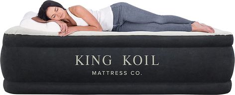 Introducing the ultimate sleep solution: the King Koil Luxury Air Mattress Queen with Built-in Pump! Experience unparalleled comfort and convenience whether you're at home, camping, or hosting guests. King Koil Mattress, Blow Up Mattress, Twin Air Mattress, Blow Up Beds, Air Mattress Camping, Home Camping, Air Mattresses, King Size Sheets, Inflatable Bed