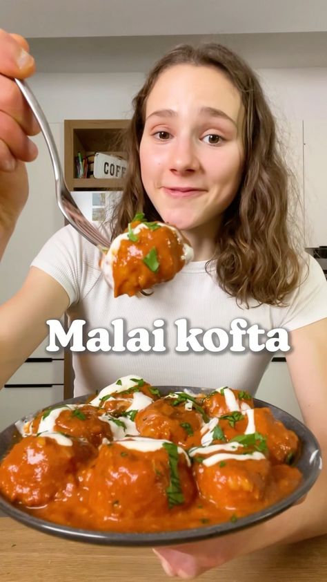 Vegan Malai Kofta, One Pot Indian Recipes Vegetarian, Kofta Vegan, Vegan Kofta, Indian Vegan Recipes, Malai Kofta Recipe, Breakfast Tacos Recipe, Cooked Potatoes, Indian Vegan