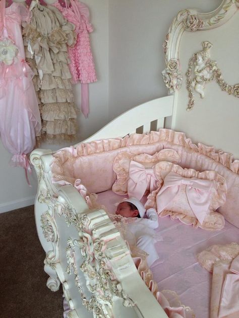 Fit for a princess Princess Nursery Room, Princess Crib, Luxury Baby Room, Vintage Crib, Princess Nursery, Baby Room Inspiration, Dream Nurseries, Nursery Room Inspiration, Princess Baby