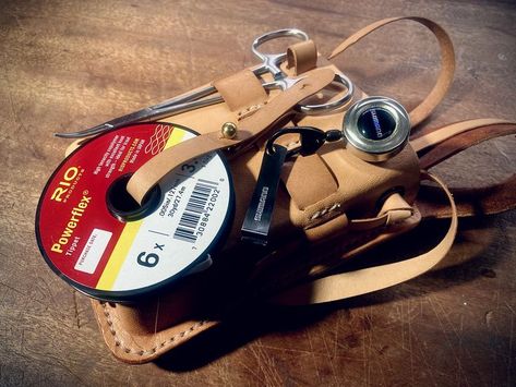 Diy Fly Fishing Gear, Leather Fishing Gear, Tiger Fish, Adventure Essentials, Fly Fishing Accessories, Fly Fishing Gear, Fishing Diy, Fishing Rigs, Fly Rods