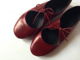 Red Ballet Flats, Lace Up Ballet Flats, Lace Up Flats, Womens Ballet Flats, Lace Up Heels, Shoes And Boots, Red Shoes, Handmade Shoes, Lace Up Shoes