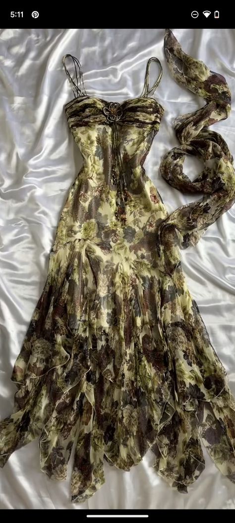 Earthy Dress Gowns, Earthy Homecoming Dress, Alternative Dress Formal, Fairy Grunge Dress Formal, Earthy Prom Dresses, Whimsigoth Dress Formal, Dress For Flat Chested Women, Whimsical Dress Formal, Earthy Prom Dress