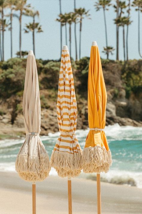 Cute Beach Umbrella, Jennie Ruby Jane, Simon Porte Jacquemus, Yellow Umbrella, Ruby Jane, Laetitia Casta, Deco Boheme, Beach Shop, Vintage Italy