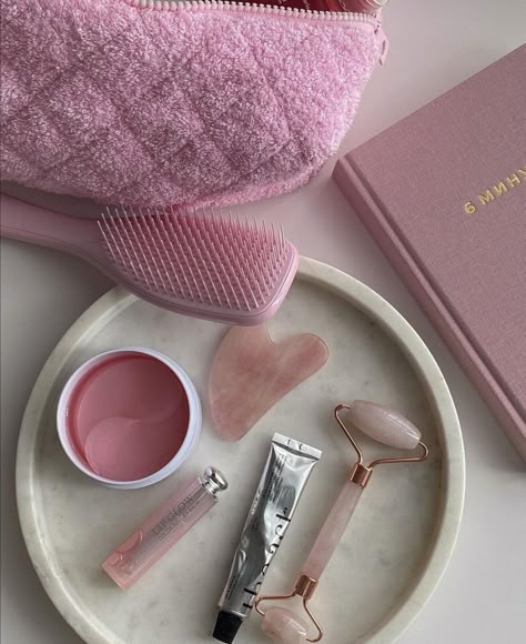 Pink Amazon Finds, Pink Hairbrush, Pink Vanilla Girl, Objects Aesthetic, Items Aesthetic, Amazon Finds Tiktok, Vanity Pink, Millenial Pink, Pink Pilates Princess