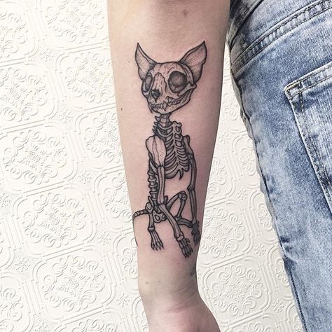 Awesome little Cat Skeleton - thanks Kristin #tattoo #blacktattoo #blackworker… Cat Skeleton Tattoo, Tattoo Cat Paw, Tattoo 2017, Ideas For Cats, Cats Tattoo, Skeleton Tattoo, Cat Skeleton, Black Cat Tattoos, Design Dragon