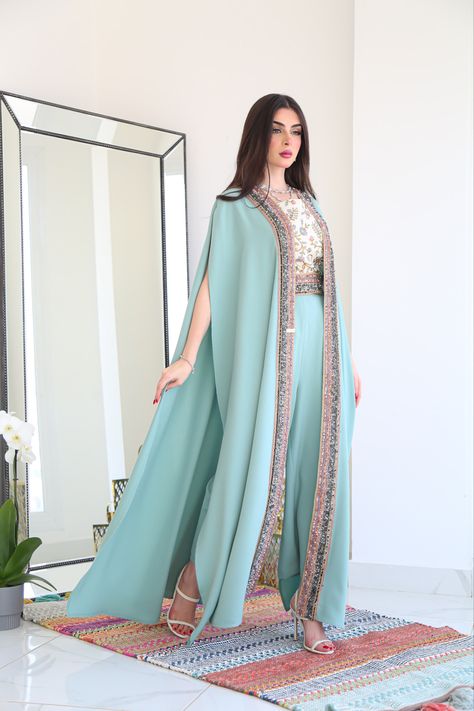 Tiffany open bisht with embroidered dress and wide pants The design is three-piece Three Pieces Dress For Women, 3 Piece Dress For Women, Three Piece Design For Women, Simple Long White Dress, Simple Dress Casual, Modest Dresses Fashion, Fancy Sarees Party Wear, Fancy Dresses Long, Women Dresses Classy