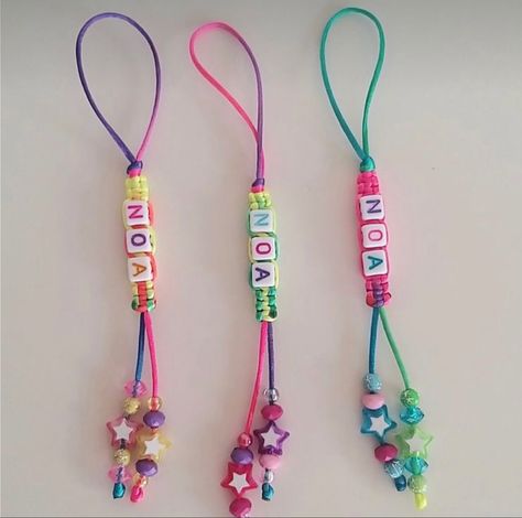 ♥ Ge Aldrig Upp, Hadiah Diy, Anting Manik, Bracelets Handmade Diy, Bracelet Craft Diy, Mask Holder, Bead Charms Diy, Diy Bracelets Easy, Diy Bracelet Designs