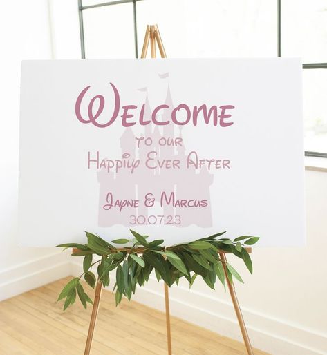 Disney Welcome Sign Wedding, Disney Wedding Banner, Disney Wedding Sign, Disney Wedding Ideas Decorations, Couples Wedding Table, Disney Welcome Sign, Disney Table Numbers, Disney Theme Wedding, Disney Characters Couples