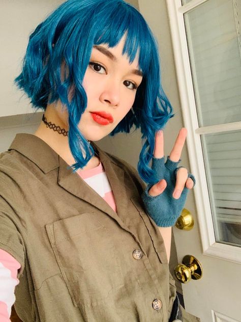 Long Ramona Flowers Haircut, Ramona Flowers Haircut Curly, Tomboyish Side Tails Hairstyle, Ramona Flowers Cosplay, Tomboyish Side Tails Hair, Side Tails Hair, Tomboyish Sidetails Haircut, Blue Hair Ramona Flowers, Ramona Flowers Haircut