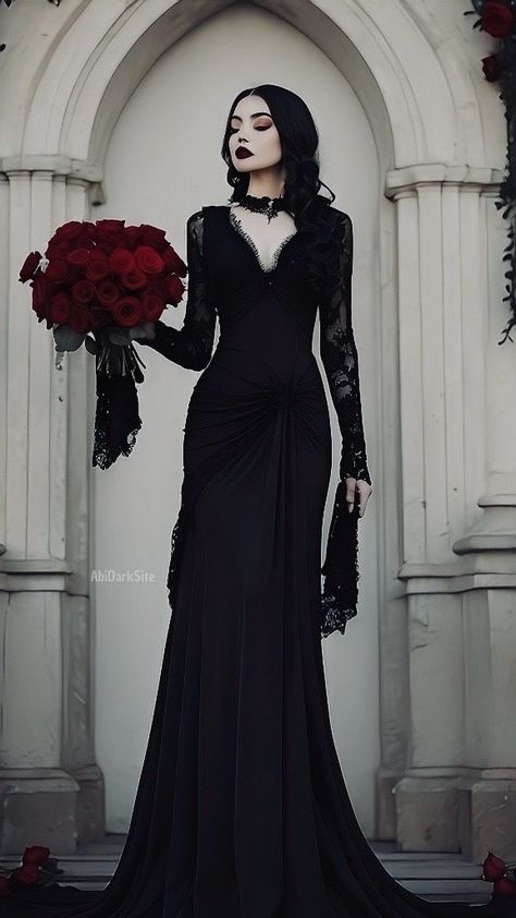 Vamp Outfit, Goth Outfits Casual, Vampire Gown, Perspective Poses, Masquerade Gown, Dark Romantic Wedding, Addams Dress, Vampire Dress, Goth Princess