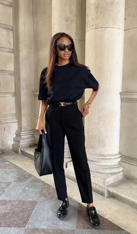 Business Casual Fall Women, Fashion In 2023, Fall Women Outfits, Corporate Outfit, Business Casual Fall, Loafers Outfit, Workwear Essentials, Chique Outfits, Office Chic