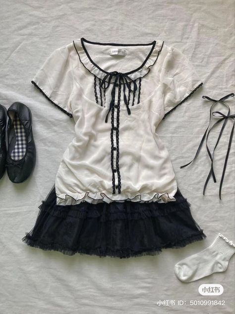 Tomie Outfit Ideas, Aesthetic Mary Janes, Sawako Outfit Ideas, Gloomy Outfit, Doll Outfits Aesthetic, Doll Aesthetic Outfits, Gloomy Coquette Outfit, Dress Outfits Aesthetic, Y2k Asian