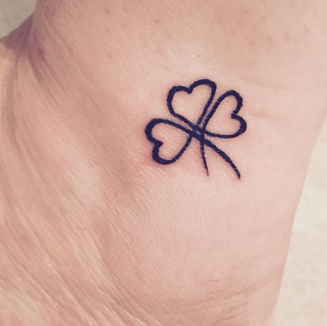 Little Shamrock Tattoo w/Three Hearts for My Family & My Irish Ancestry #AnniversaryArt Three Kids Tattoo, Three Leaf Clover Tattoo, 3 Leaf Clover Tattoo, Shamrock Tattoo, Clover Tattoo, Shamrock Tattoos, Irish Ancestry, Irish Tattoos, Clover Tattoos