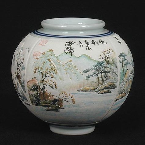 Korean-Arts: Korean Art, White and Brown Porcelain Jars Korean Vase, Korean Antiques, Korean Country, Korean Porcelain, Celadon Pottery, Korean Ceramics, Korean Pottery, Asian Ceramics, Bowls And Plates