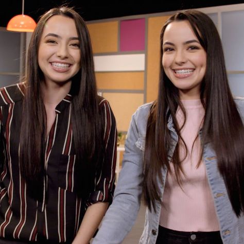 Will These 21-Year-Old Twin YouTube Stars Be the Tipping Point for Girls in STEM? | Brit + Co Merrill Twins, Merell Twins, Veronica And Vanessa, Famous Twins, Merrell Twins, The Tipping Point, Pursue Your Dreams, Famous Youtubers, Tipping Point