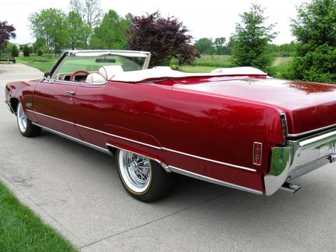 1970 Oldsmobile Ninety-Eight Convertible | Classic Cars and Muscle Cars For Sale Classic Cars Usa, Vintage Convertible, Mercury Marquis, Oldsmobile 88, Oldsmobile Toronado, Automobile Advertising, Old Muscle Cars, Flashy Cars, Auto Design