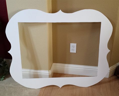 Easy Giant Foam Board Photo Frame Prop – Live Laugh Love to Craft Foam Board Crafts, Photo Booth Picture Frames, Diy Photo Booth Backdrop, Party Photo Frame, Cute Picture Frames, Foam Frame, Cadre Diy, Unique Picture Frames, Best Photo Frames