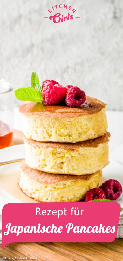 Rezept für japanische Pancakes: https://kitchengirls.de/rezepte/japanische-pancakes?utm_source=kigis&utm_campaign=pinterest&utm_medium=supervertical Soufflé Pancakes, Japanese Pancake, Pancake Maker, Souffle Pancakes, Tater Tot Breakfast, Easy To Make Breakfast, Savory Pancakes, Pancakes Easy, Easy Cinnamon