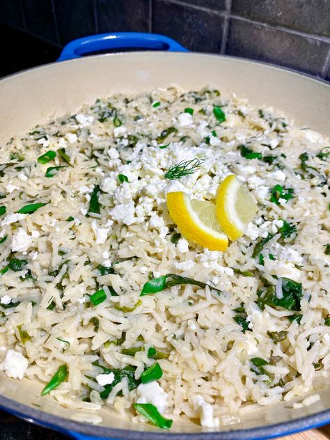 Spanakorizo - Easy Greek Rice Dish Greek Rice, Cooking Spinach, Greek Dinners, Potatoes Roasted, Greek Potatoes, Raw Spinach, Greek Flavors, Curry Rice, Rice Dish