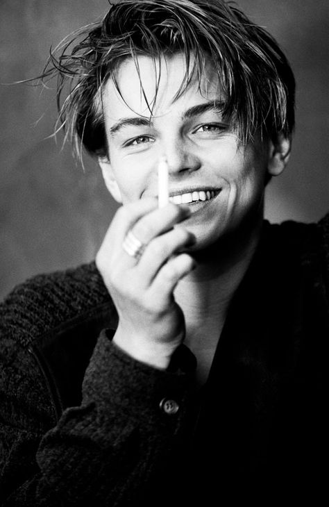 Greg Gorman, Leonardo DiCaprio, Los Angeles, 1994. Leonardo Dicaprio Photos, William Moseley, Leonardo Dicaprio 90s, Young Leonardo Dicaprio, Leo Dicaprio, The Perfect Guy, 영감을 주는 캐릭터, 인물 사진, White Photo