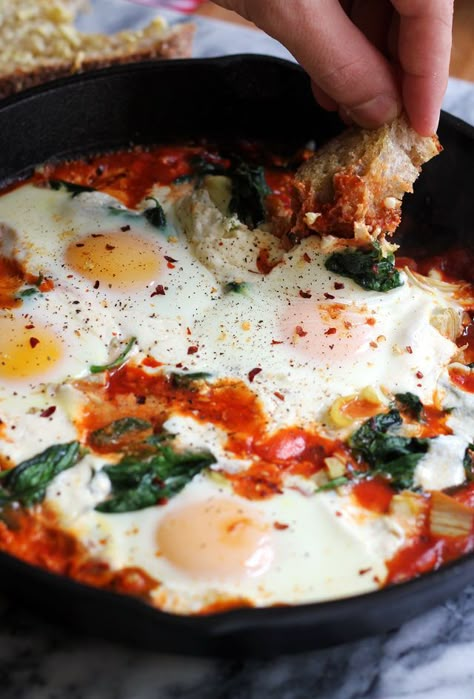 Sicilian Baked Eggs with Artichokes, Burrata, Spinach, and Spicy Tomato Sauce Ricotta Ideas, Burrata Recipe, Sicilian Food, Spicy Tomato Sauce, Sicilian Recipes, Egg Dishes, Fun Foods, Baked Eggs, Arbonne