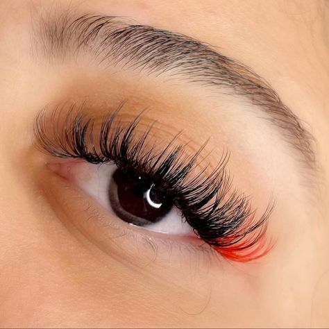 Eyelash Extensions With Red Color, Eyelash With Color, Wispy Lashes With Color, Orange Lashes Extensions, Lashes With Red At The End, Classic Lashes With Color, Cute Lash Extensions With Color, Orange Eyelash Extensions, Hybrid Lashes With Color