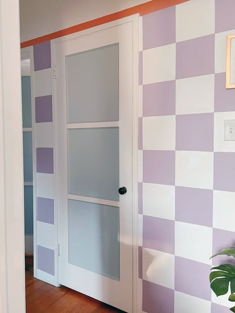 Cute Wall Designs Paint Bedrooms, Purple Mural Bedroom, Walls Ideas Painting, Cool Room Wall Ideas Paint, Different Wall Painting Ideas, Checkered Bedroom Wall, Checker Accent Wall, Small Room Wall Painting Ideas, Cute Painted Walls