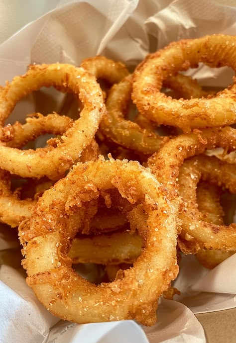 Learn How to Cook Air Fryer Onion Rings Recipe For Free | Recipes You'll Love, Made Easy! Air Fryer Onion Rings Recipe, Fried Onion Rings Recipe, Air Fryer Onion Rings, Baked Onion Rings, Beer Battered Onion Rings, Honey Mustard Dip, Most Popular Recipes On Pinterest, Trendy Recipes, Onion Rings Recipe