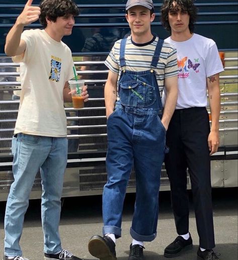 the wallows The 1975 Concert Outfit Ideas Men, Concert Aesthetic Outfit Men, Concert Fits Men, Wallows Outfit, 1975 Outfit, The Wallows, Wallows Concert, Concert Outfit Men, Cole Preston