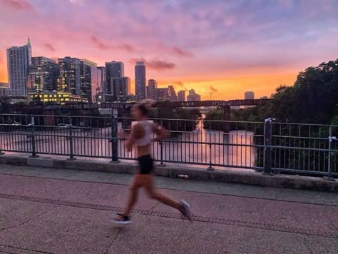 5 Minutes Journal, Running Aesthetic, Workout Belt, 2023 Mood, Runners High, Long Runs, Gym Aesthetic, Vision Board Images, Runner Girl