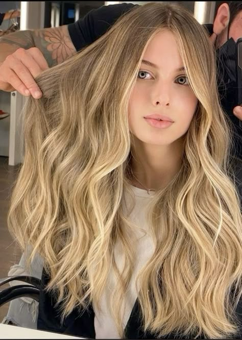 #BlondeHairGoals #BlondeTransformation #HairMakeover #BlondeBeauty #BlondeAmbition #HairInspo #BlondeBombshell #BlondeJourney #NewHairWhoDis #BlondeVibes #HairTransformation #BlondeLife #BlondeHighlights #BlondeObsessed #BlondeMagic Gray Highlights Brown Hair, Blonde Hair Goals, Rambut Brunette, Summer Blonde Hair, Blonde Hair Transformations, Honey Blonde Hair, Blonde Hair Inspiration, Blonde Hair Looks, Short Hair Balayage