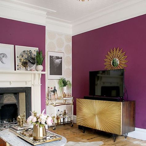 The mauve colour goes so well with the gold furnishings and accessories of this living room. Berry Living Room, Gold Sideboard, Sideboard Gold, Mauve Colour, Purple Living Room, Glam Living, Let There Be Light, Gold Living Room, Glam Living Room