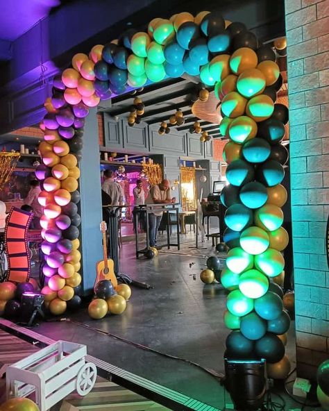 • Entry Gate Balloon Decor . ** DM us for inquiry & more details. . ** Follow us for more updates & pictures @angeleventsindia  . . . . . #seasongreetings  #vibespositive  #love #happiness #vibes #joy #events #happy #friends #family #team #newbeginings #angelevents #eventplanner #eventorganizer #partyplanner #corporateeventplanner #themeparties #birthdayevents #familyevents #artistmanagement #stagesetup #fabrications #stagedecor #bdaypartydecor #angeleventsindia #instagood #trending Entry Gate, Corporate Event Planner, Entry Gates, Happy Friends, Event Organiser, Balloon Decor, Artist Management, Family Events, Party Planner