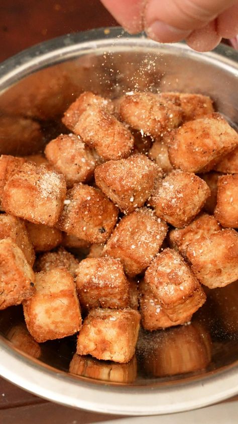 Air Fryer Tofu - EXTRA CRISPY! (Video) Air Fried Tofu Crispy, Air Fryer Tofu Crispy, Air Fryer Tofu Recipes, Tofu Crispy, Air Fried Tofu, Fry Tofu, Air Fryer Recipes Videos, Cj Eats, Air Fryer Tofu