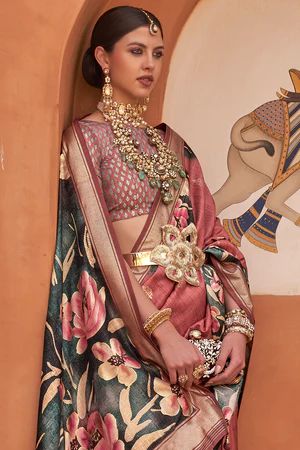 Buy Elegant Designer Sarees Online at Best Price on Karagiri Saree Outfit Ideas, Designer Fancy Sarees, South Asian Women, Saree Outfit, Buy Designer Sarees Online, Floral Print Sarees, Saree Floral, Latest Designer Sarees, Indian Saree Blouse